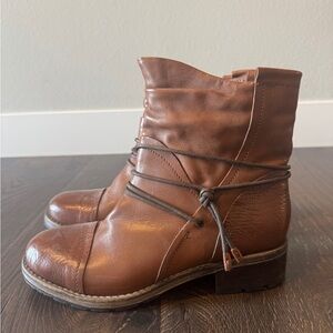 Clarks Women’s Brown Boots